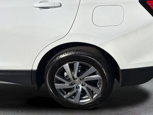 Used 2022 Chevrolet Equinox LT FWD image 36