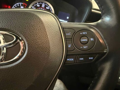 Used 2022 Toyota Corolla SE w/ SE Premium Package FWD image 31