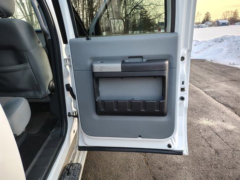 Used 2014 Ford F250 XLT image 18