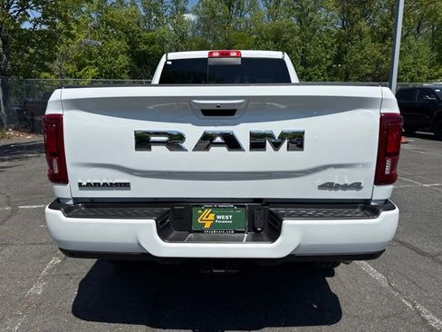 Used 2026 RAM 2500 Laramie AWD/4WD image 18