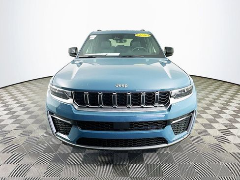 New 2026 Jeep Grand Cherokee Limited AWD/4WD image 3