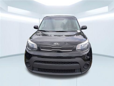 Used 2018 Kia Soul FWD image 3