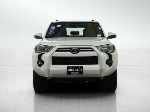 Used 2022 Toyota 4Runner SR5 Premium image 8
