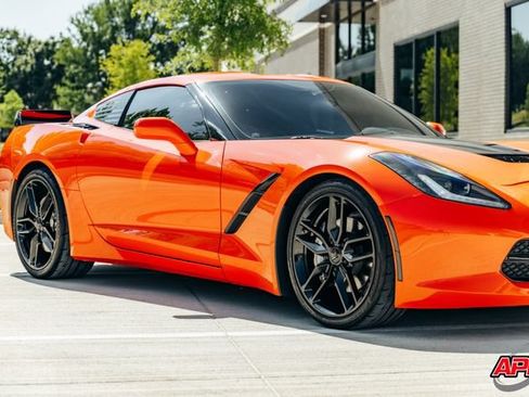 Used 2019 Chevrolet Corvette Stingray Coupe w/ Carbon Flash Badge Package RWD image 59