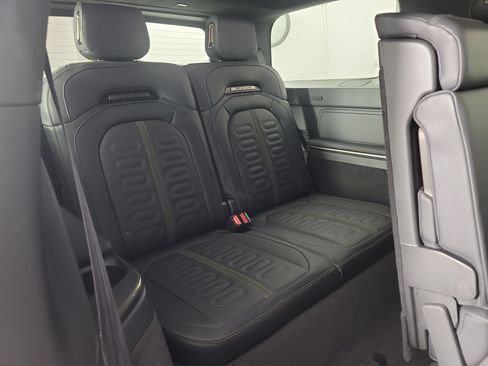 Used 2025 Rivian R1S Adventure AWD/4WD image 25