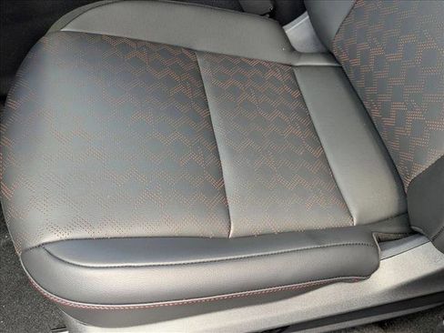New 2026 Nissan Sentra SR FWD image 4