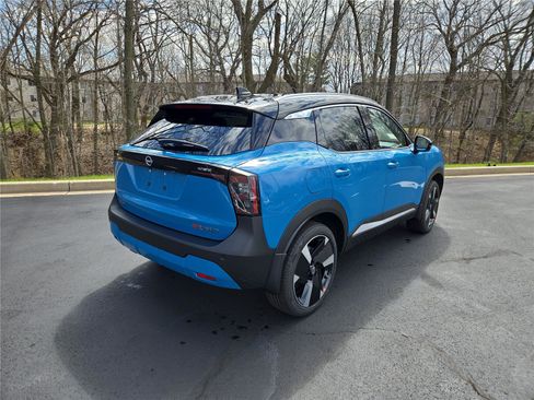 New 2026 Nissan Kicks SR AWD/4WD image 3