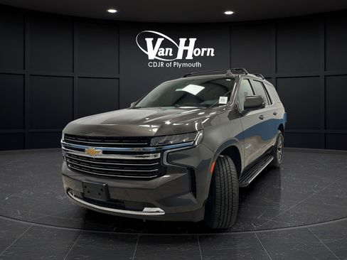 Used 2021 Chevrolet Tahoe LT w/ LT Signature Package AWD/4WD image 3