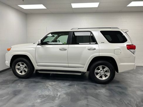 Used 2011 Toyota 4Runner SR5 w/ Premium Pkg w/Leather RWD image 10