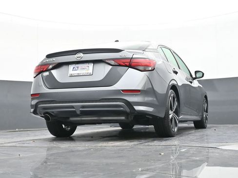 Used 2023 Nissan Sentra SR w/ Electronics Package image 39