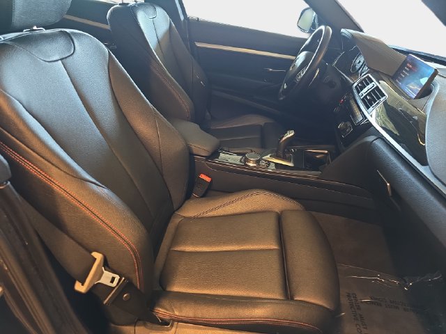 Used 2018 BMW 330i Gran Turismo xDrive AWD/4WD image 12