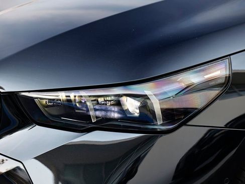 Used 2024 BMW 530i 530i w/ M Sport Package image 12