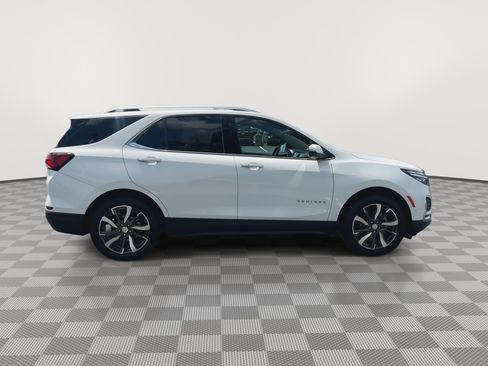 Certified 2022 Chevrolet Equinox Premier AWD/4WD image 9