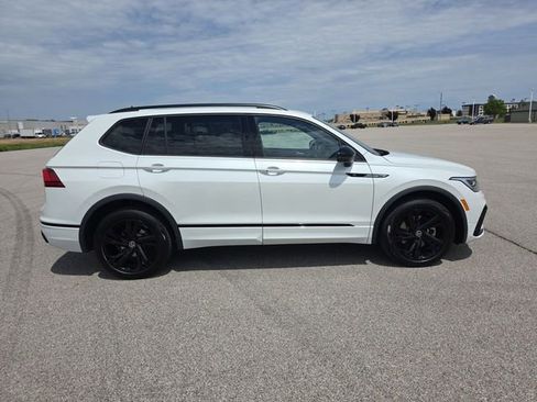 Used 2023 Volkswagen Tiguan SE R-Line FWD image 14