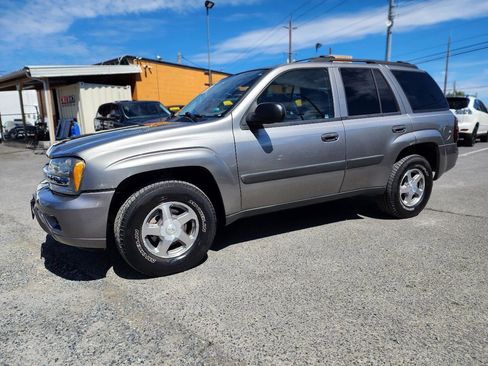 Used 2005 Chevrolet TrailBlazer LS w/ LS Preferred Equipment Group image 11