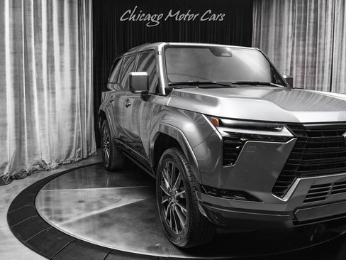 Used 2025 Lexus GX 550 w/ Cold Area Package image 51