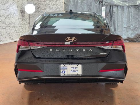New 2026 Hyundai Elantra Limited FWD image 5