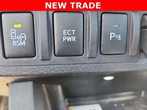 Certified 2023 Toyota Tacoma TRD Off-Road w/ Technology Package image 5