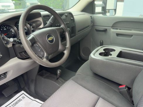 Used 2013 Chevrolet Silverado 3500 W/T w/ Snow Plow Prep Package AWD/4WD image 9
