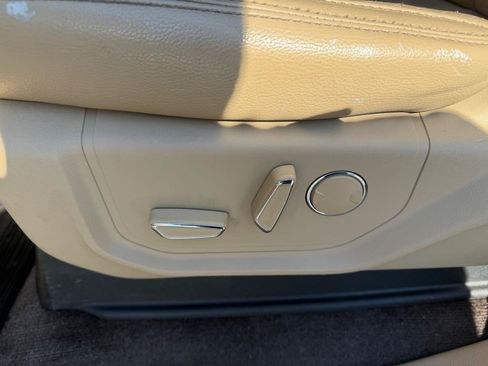 Used 2018 Ford F150 Lariat w/ Equipment Group 501A Mid AWD/4WD image 29