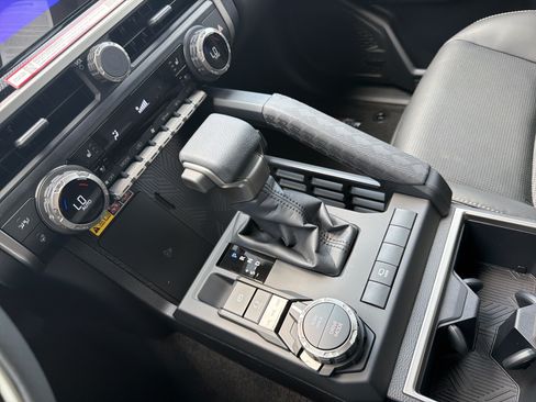 New 2026 Toyota 4Runner Limited AWD/4WD image 26