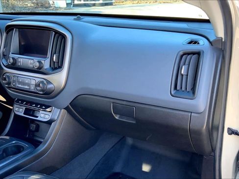 Used 2021 Chevrolet Colorado Z71 image 18