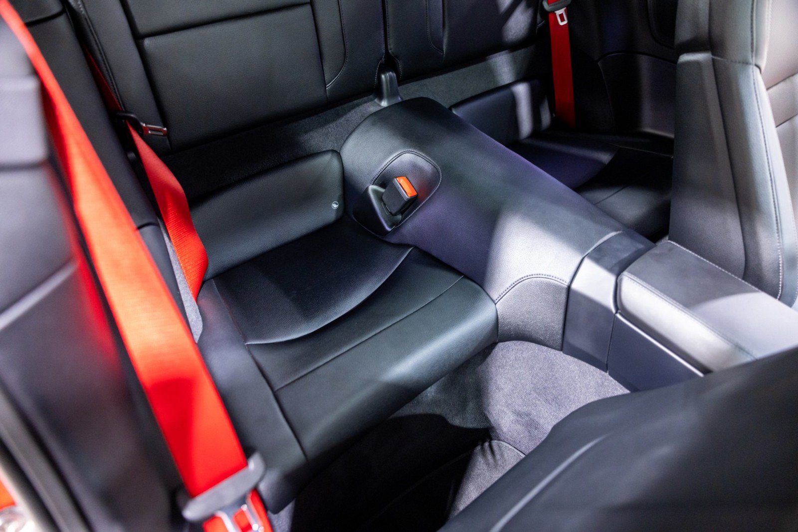 Used 2024 Porsche 911 Carrera RWD image 31