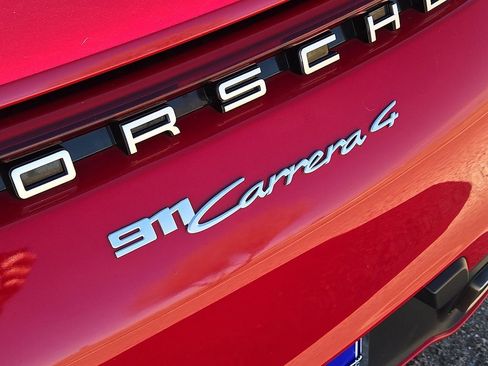 Used 2023 Porsche 911 Carrera 4 w/ Premium Package image 12