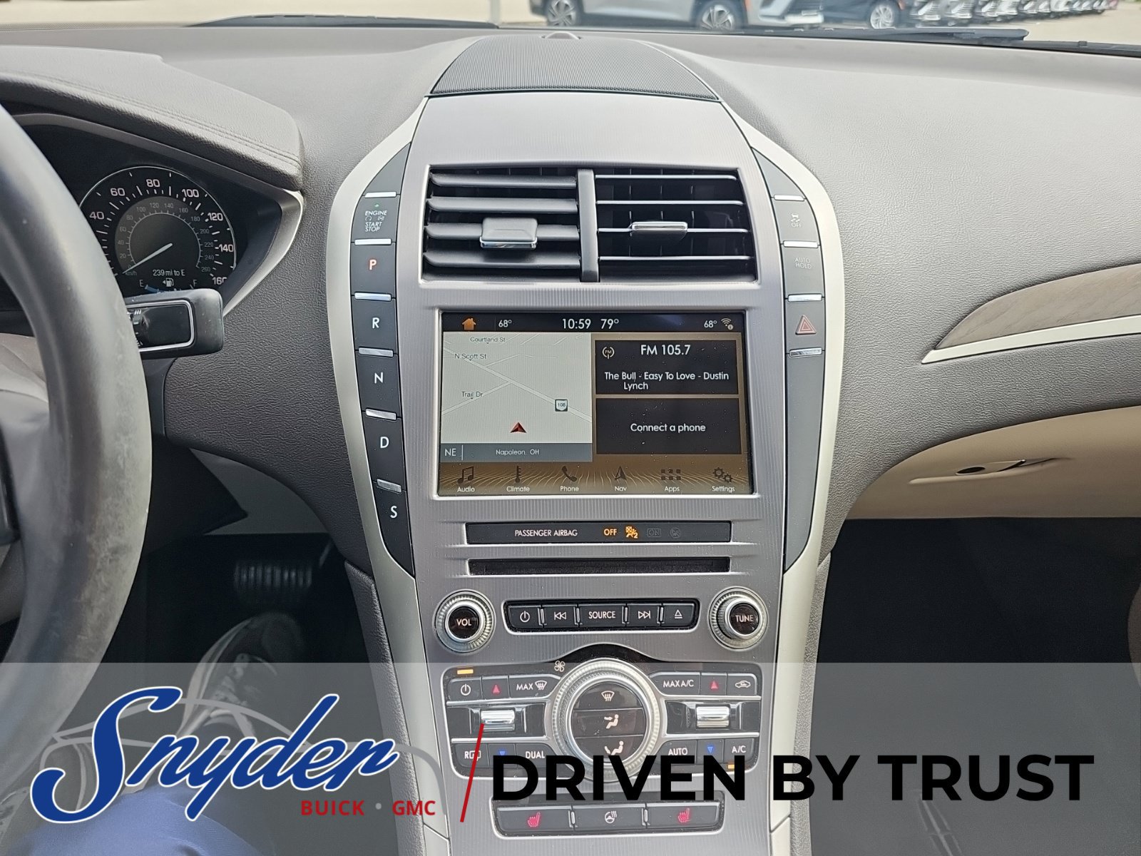 Used 2018 Lincoln MKZ Select w/ Select Plus Package AWD/4WD image 16