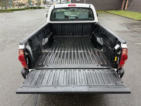 Used 2013 Toyota Tacoma Base 4x2 2dr Regular Cab 6.1 f image 7