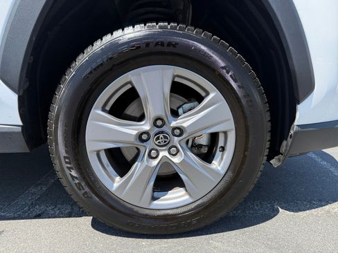 Certified 2025 Toyota RAV4 XLE AWD/4WD image 30