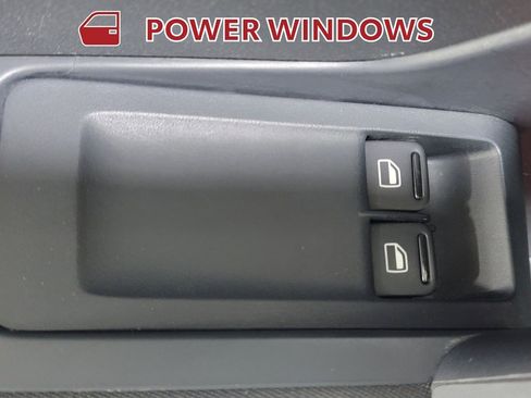 Used 2013 Volkswagen Beetle 2.5 image 24