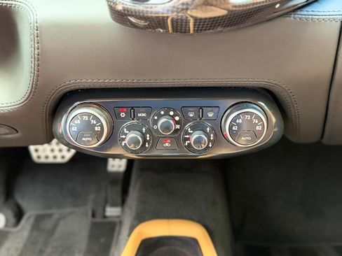 Used 2011 Ferrari 458 Italia Coupe RWD image 49