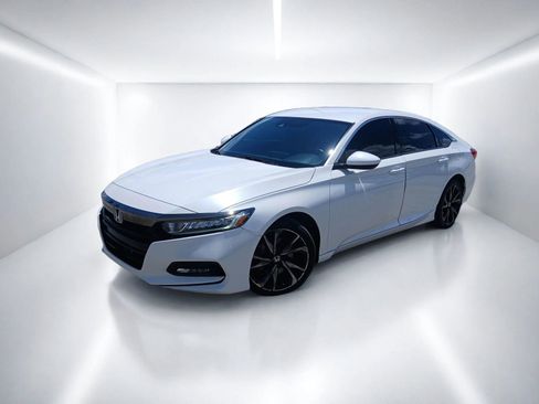 Used 2020 Honda Accord Sport image 2