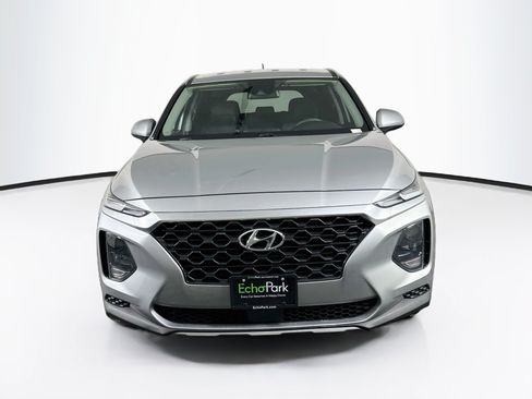 Used 2020 Hyundai Santa Fe SE FWD image 2