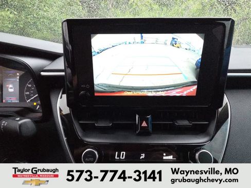 Used 2024 Toyota Corolla LE FWD image 11