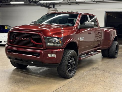 Used 2018 RAM 3500 Laramie w/ Sport Appearance Group AWD/4WD image 3