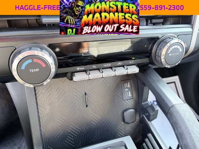 Used 2025 Toyota Tacoma SR5 AWD/4WD image 18