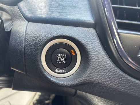 Used 2016 Chrysler 200 S w/ Navigation & Sound Group I image 33