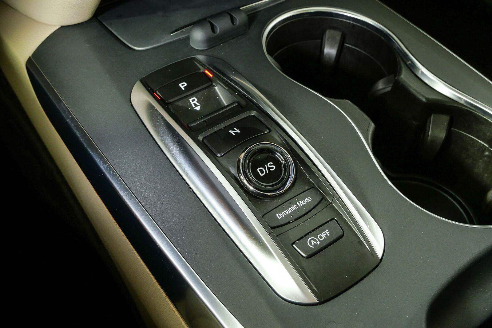 Used 2013 Chrysler 200 Limited FWD image 16