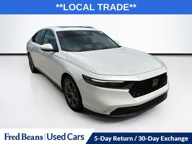 Used 2023 Honda Accord EX image 1
