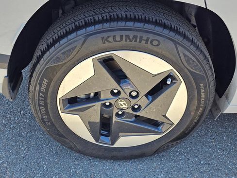 Certified 2024 Hyundai Kona SEL FWD image 8