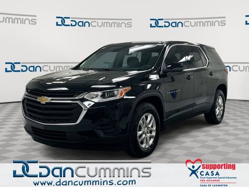 Used 2021 Chevrolet Traverse LS FWD image 1