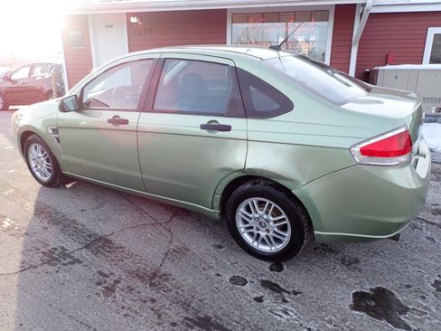 Used 2008 Ford Focus SE image 4