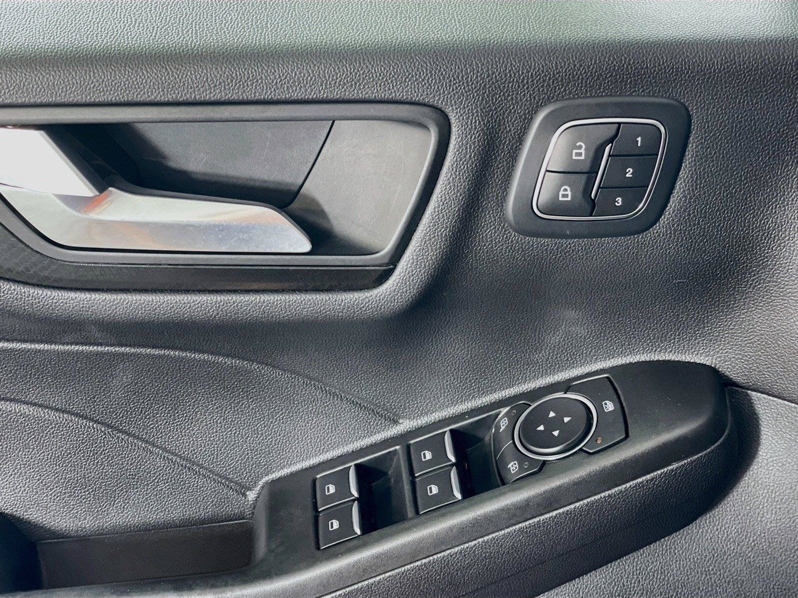 Used 2022 Ford Escape SEL w/ SEL Stealth AWD Package image 20