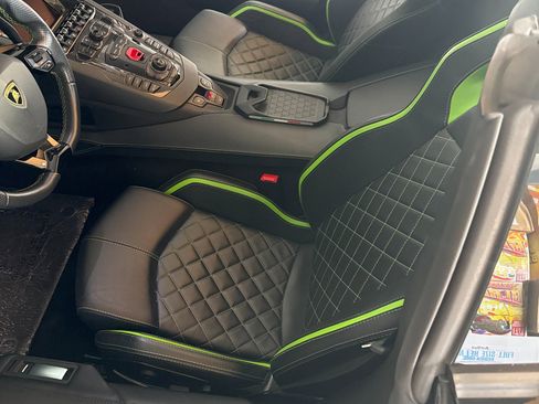 Used 2019 Lamborghini Aventador S AWD/4WD image 7