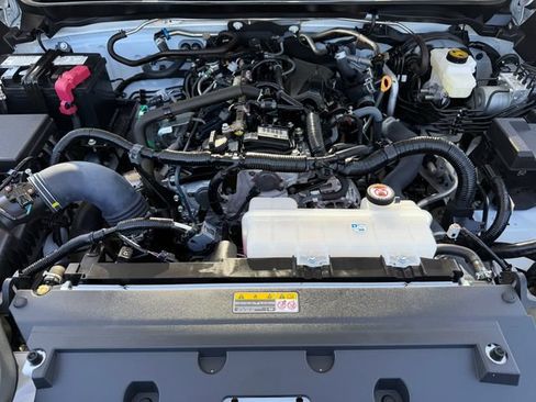 Used 2025 Toyota Tacoma SR5 AWD/4WD image 21