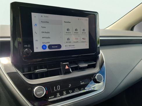 Used 2023 Toyota Corolla LE FWD image 29
