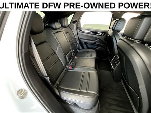 Used 2023 Porsche Cayenne AWD/4WD image 34
