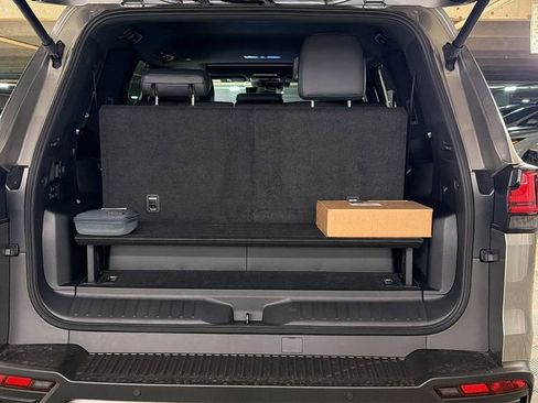 New 2026 Lexus LX 700h Luxury image 9